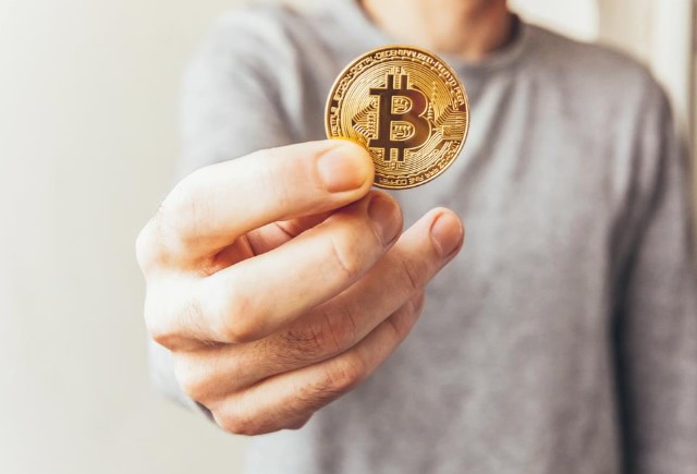 عقوبة تداول العملات الرقمية