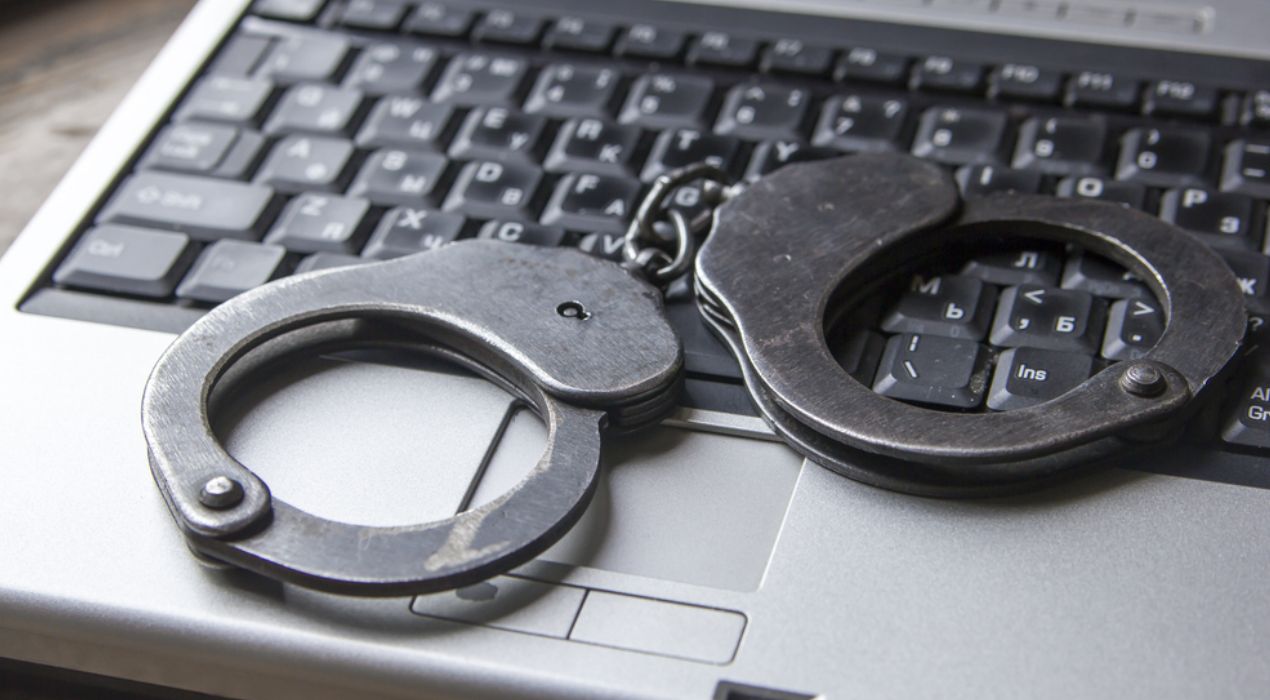 عقوبة التحرش الإلكتروني