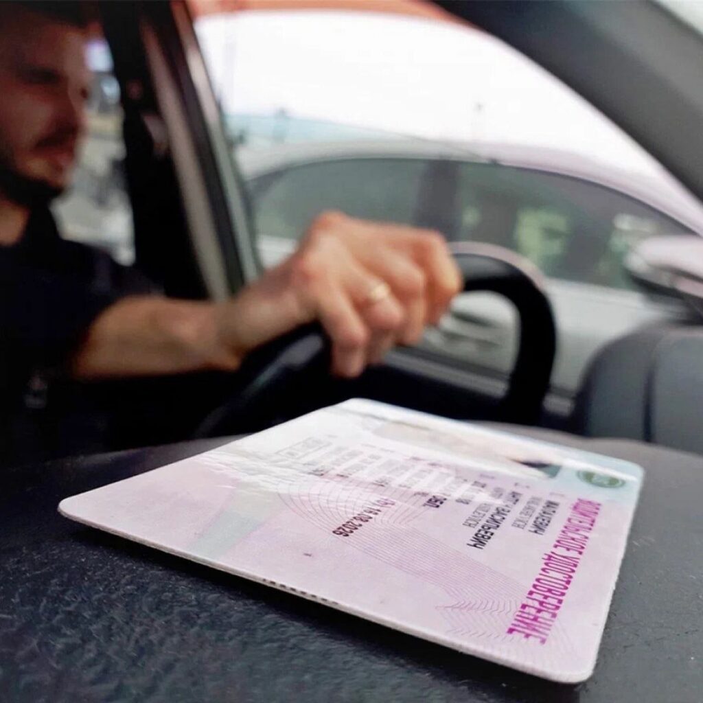 شروط استخراج رخصة قيادة سعودية للاجانب